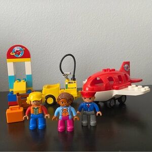 LEGO DUPLO Town Airport, buildable plane, refueling vehicle, luggage check in